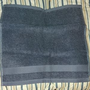 WAMSUTTA WASH CLOTHS. NWT NEW BLUE